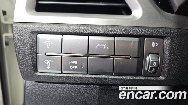 KG Mobility (SsangYong) Beautiful Korando Gasoline 1.5 2WD C7 2023 — фото 13