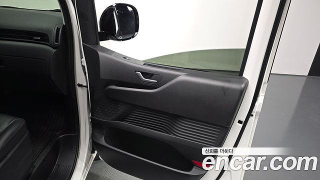 Hyundai Staria Tourer 9-Seater Modern 2023 — фото 31