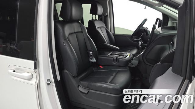 Hyundai Staria Tourer 9-Seater Modern 2023 — фото 32