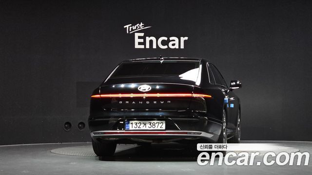 Hyundai Grandeur (GN7) 2,5 Gasoline 2WD Exclusive 2023 — фото 4