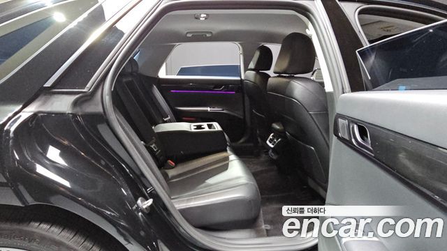 Hyundai Grandeur (GN7) 2,5 Gasoline 2WD Exclusive 2023 — фото 12