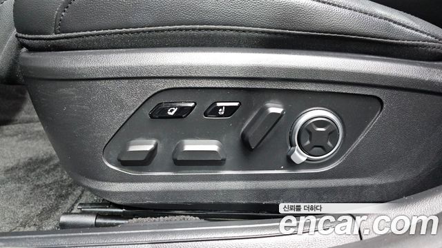 Hyundai Grandeur (GN7) 2,5 Gasoline 2WD Exclusive 2023 — фото 15