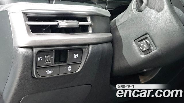 Hyundai Grandeur (GN7) 2,5 Gasoline 2WD Exclusive 2023 — фото 16