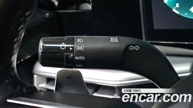 Hyundai Grandeur (GN7) 2,5 Gasoline 2WD Exclusive 2023 — фото 17