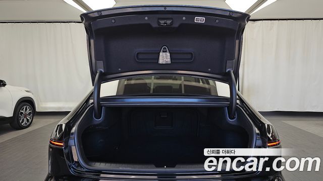 Hyundai Grandeur (GN7) 3.5 Gasoline 2WD Premium 2023 — фото 20