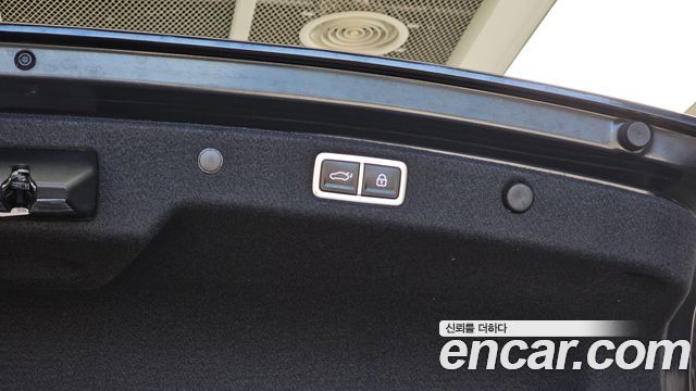 Hyundai Grandeur (GN7) 3.5 Gasoline 2WD Premium 2023 — фото 33