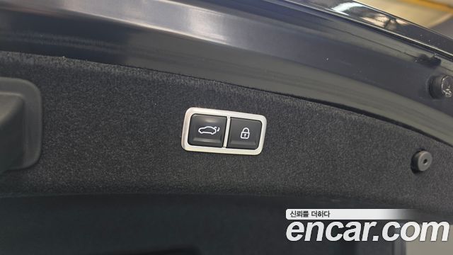 Genesis G80 (RG3) Gasoline 2.5 Turbo AWD 2023 — фото 18