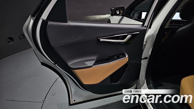 Kia EV6 Standard 4WD Earth 2023 — фото 25
