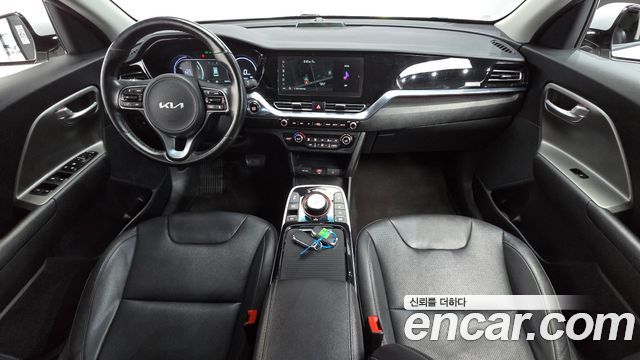 Kia Niro Plus Air 2022 — фото 7