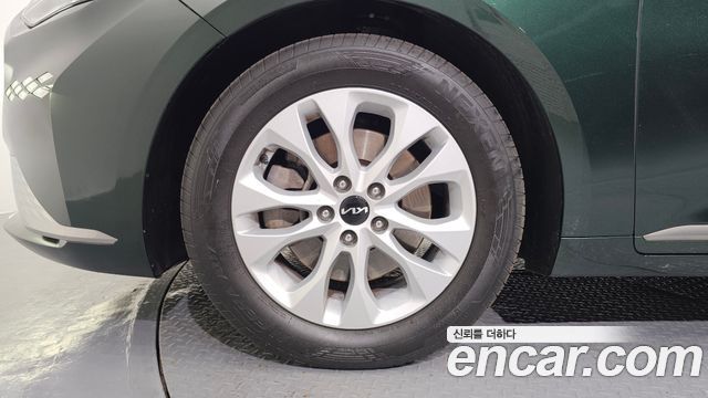 Kia K8 2.5 Gasoline 2WD Noblesse 2022 — фото 5