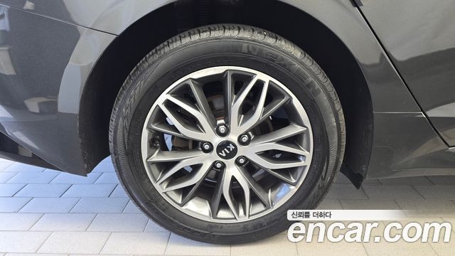 Kia K5 (III) 2.0 Prestige 2021 — фото 5