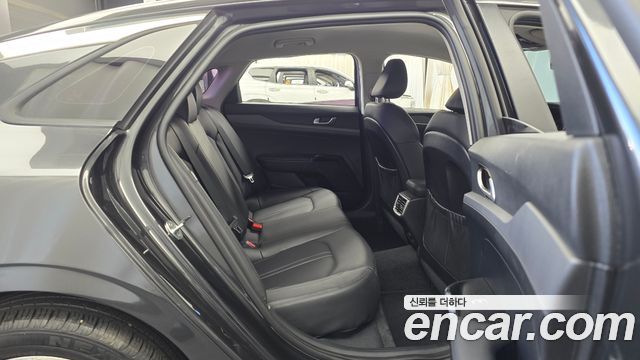 Kia K5 (III) 2.0 Prestige 2021 — фото 11