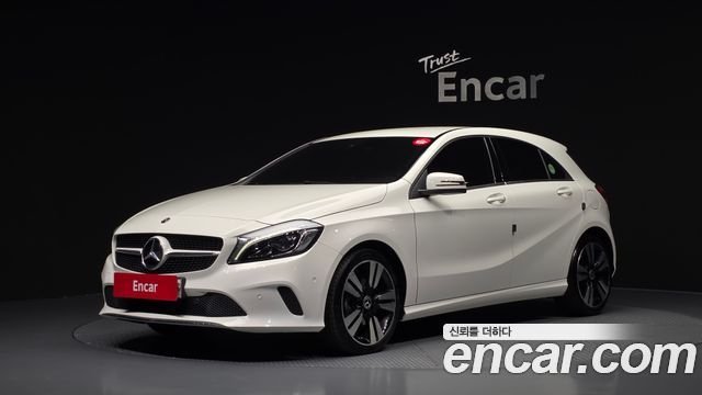 Mercedes-Benz A-Class (W176) A200