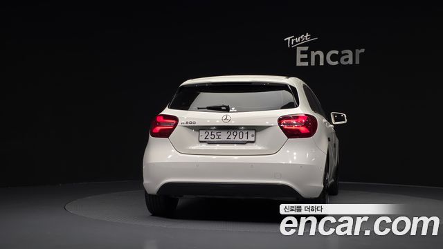 Mercedes-Benz A-Class (W176) A200 2018 — фото 4