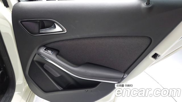 Mercedes-Benz A-Class (W176) A200 2018 — фото 25