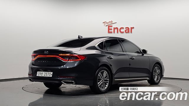 Hyundai Grandeur (IG) 2.4 Premium 2019 — фото 2