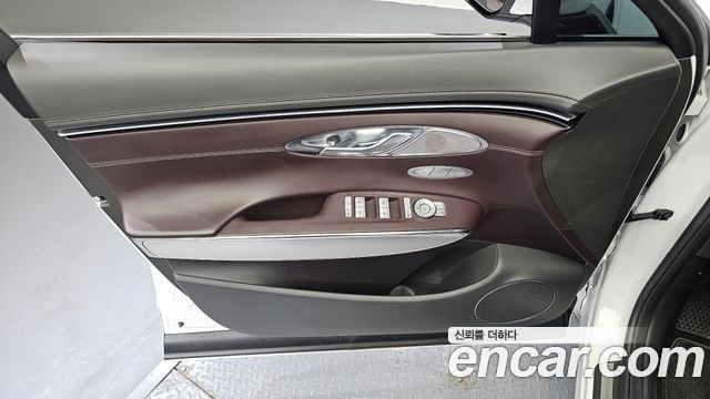 Genesis GV70 2.5T Gasoline AWD 2021 — фото 24