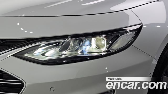 Chevrolet Malibu 2.0 Turbo Premier Special 2022 — фото 22