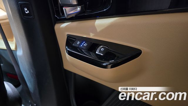 Kia Carnival (IV) Gasoline 7-Seater Signature 2023 — фото 18