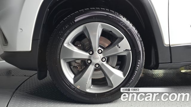 Jeep Cherokee (KL) 2.4 Limited AWD 2020 — фото 5