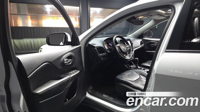 Jeep Cherokee (KL) 2.4 Limited AWD 2020 — фото 10