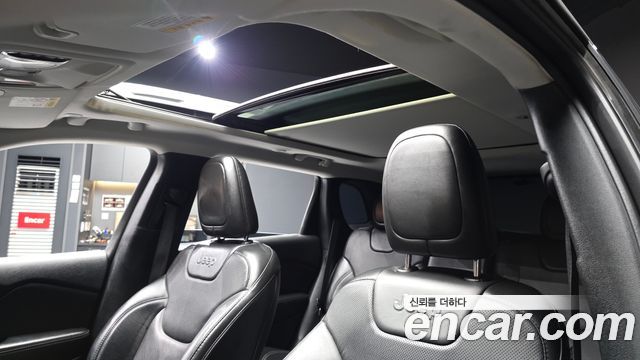 Jeep Cherokee (KL) 2.4 Limited AWD 2020 — фото 19