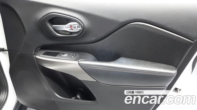 Jeep Cherokee (KL) 2.4 Limited AWD 2020 — фото 25