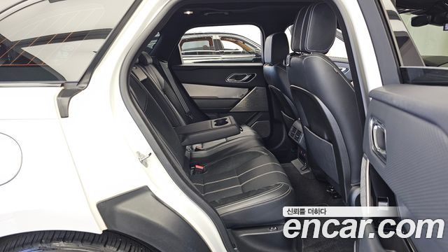 Land Rover Range Rover Velar 3.0 D300 R-Dynamic SE 2019 — фото 12