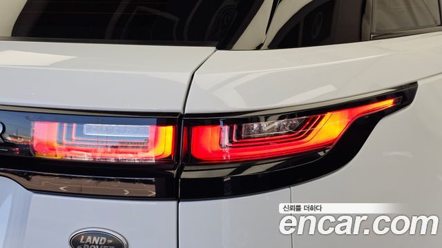 Land Rover Range Rover Velar 3.0 D300 R-Dynamic SE 2019 — фото 23