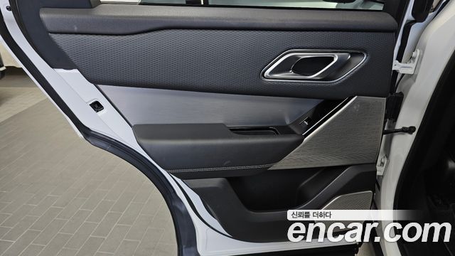 Land Rover Range Rover Velar 3.0 D300 R-Dynamic SE 2019 — фото 25