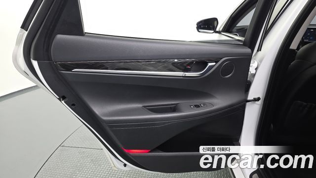 Hyundai Grandeur (IG) 2.4 Premium 2019 — фото 25