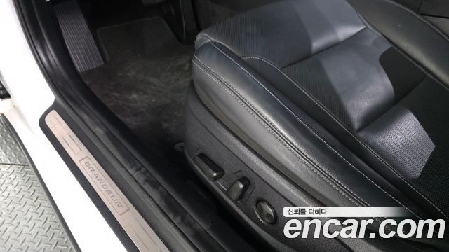 Hyundai Grandeur (IG) 2.4 Premium 2019 — фото 32