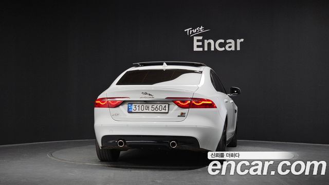 Jaguar XF (X260) 3.0 S AWD 2017 — фото 4