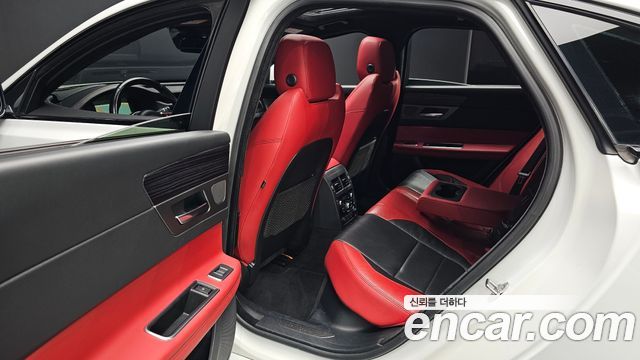 Jaguar XF (X260) 3.0 S AWD 2017 — фото 12