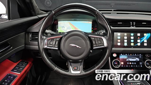 Jaguar XF (X260) 3.0 S AWD 2017 — фото 13