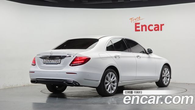 Mercedes-Benz E-Class (W213) E220d 4MATIC Exclusive 2019 — фото 2