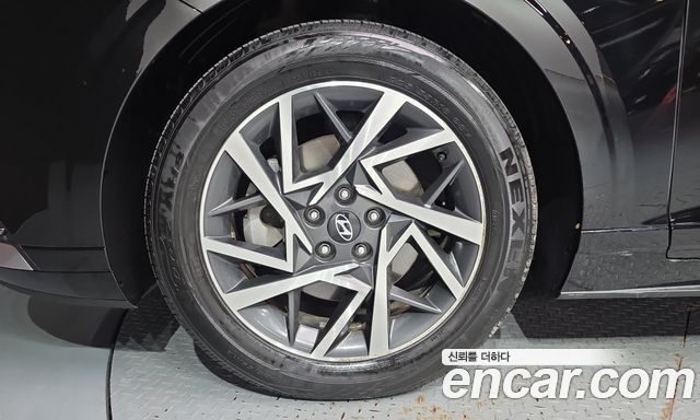 Hyundai Grandeur (GN7) 2,5 Gasoline 2WD Premium 2023 — фото 5