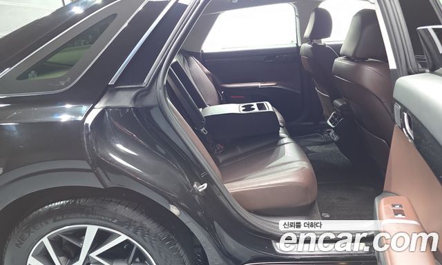 Hyundai Grandeur (GN7) 2,5 Gasoline 2WD Premium 2023 — фото 11