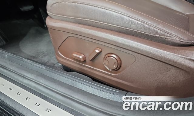 Hyundai Grandeur (GN7) 2,5 Gasoline 2WD Premium 2023 — фото 31
