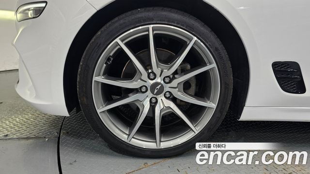 Genesis G70 Gasoline 2.0T 4WD 2022 — фото 5