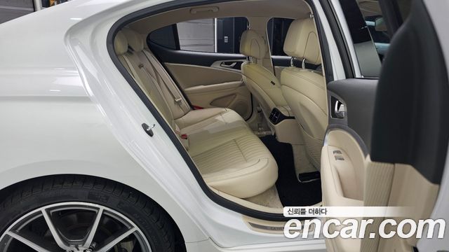 Genesis G70 Gasoline 2.0T 4WD 2022 — фото 12