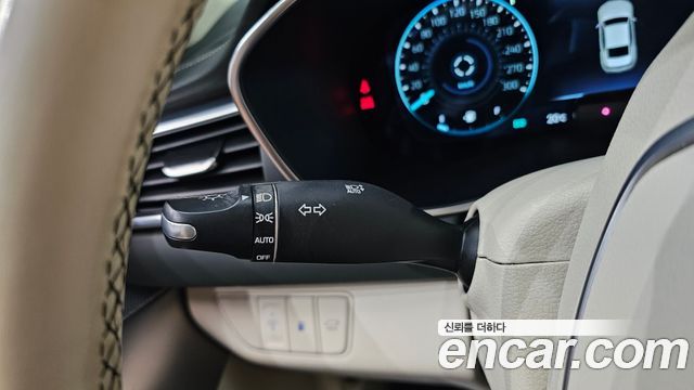 Genesis G70 Gasoline 2.0T 4WD 2022 — фото 16