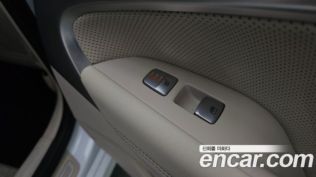 Genesis G70 Gasoline 2.0T 4WD 2022 — фото 19