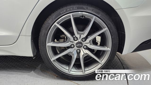 Genesis G70 Gasoline 2.0T 4WD 2022 — фото 21