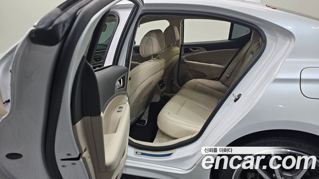 Genesis G70 Gasoline 2.0T 4WD 2022 — фото 26