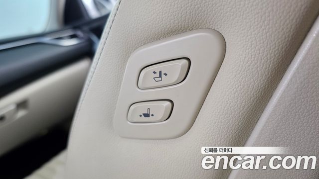 Genesis G70 Gasoline 2.0T 4WD 2022 — фото 29