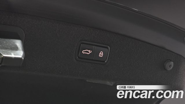 Genesis EQ900 5.0 GDI AWD Prestige 2016 — фото 20