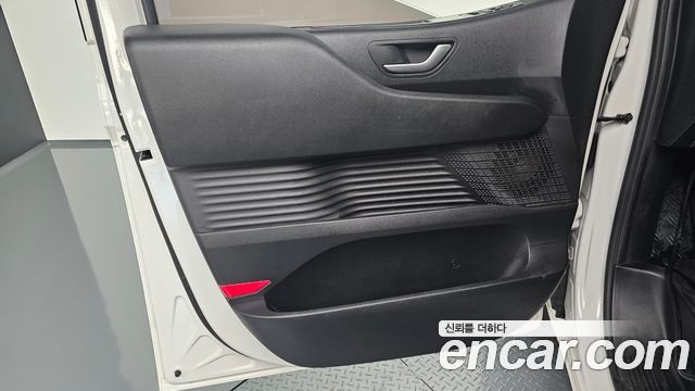 Hyundai Staria Cargo 5-Seater Modern 2022 — фото 24