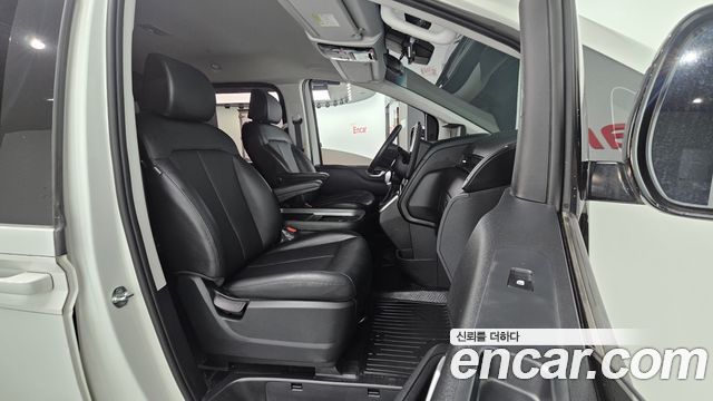 Hyundai Staria Cargo 5-Seater Modern 2022 — фото 26