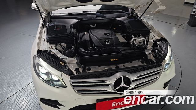 Mercedes-Benz GLC-Class (X253) GLC300 4MATIC AMG Line 2019 — фото 6